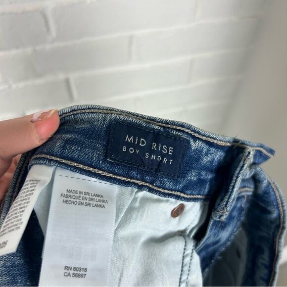 Lucky Brand Mid Rise Denim Boy Short Size 0/25 - Picture 2 of 7